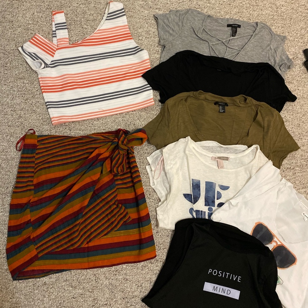 Clothes Bundle!! - image 1
